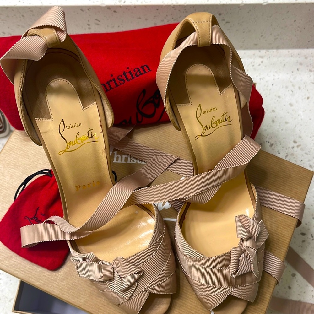 Christian Louboutin Christeriva Nude Sandals Worn once size 39